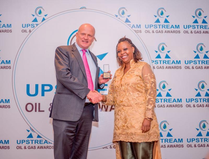 Chris Manning, the Managing Director of KK Security Kenya, accepting the award for Best Upstream Oil Operations Security Company